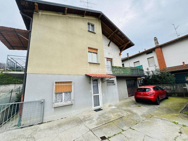 casa indipendente in vendita a Colverde in zona Drezzo