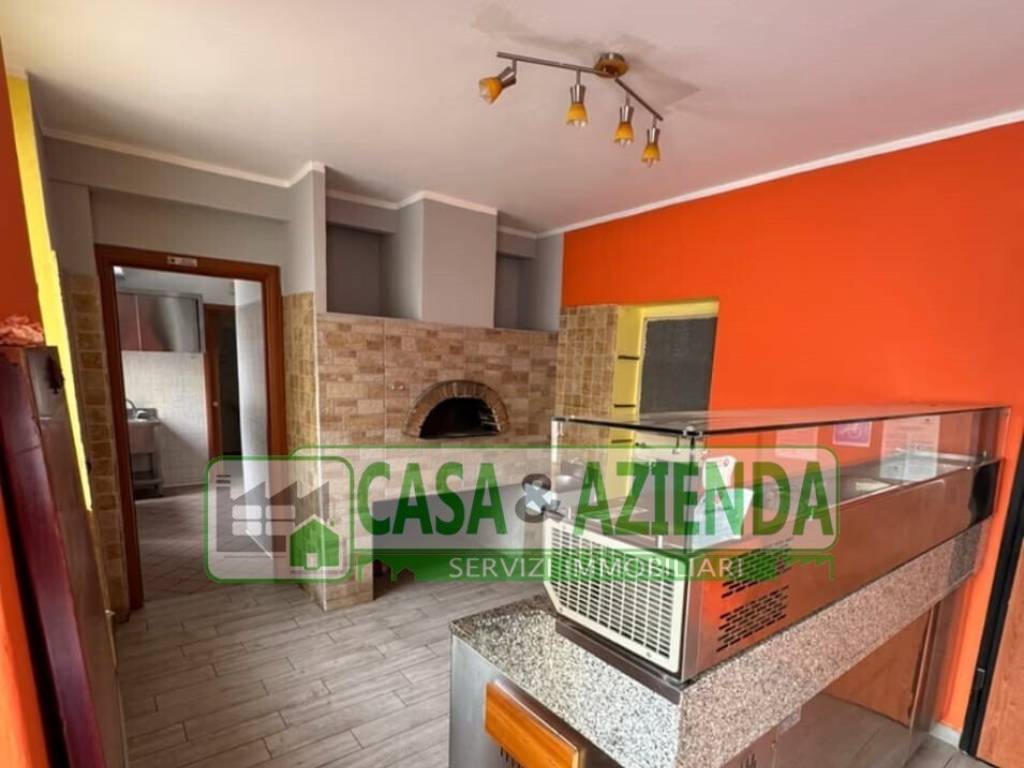 negozio in vendita a Colverde in zona Gironico