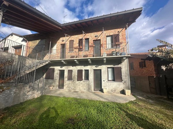 appartamento in vendita a Colverde in zona Gironico al Monte