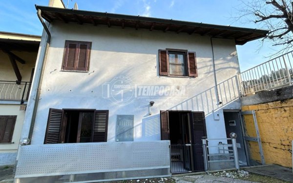appartamento in vendita a Colverde in zona Gironico al Monte