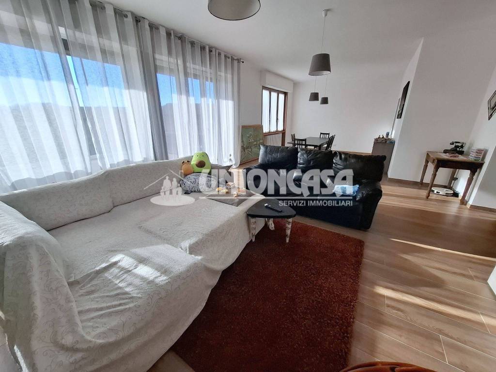 casa indipendente in vendita a Colverde