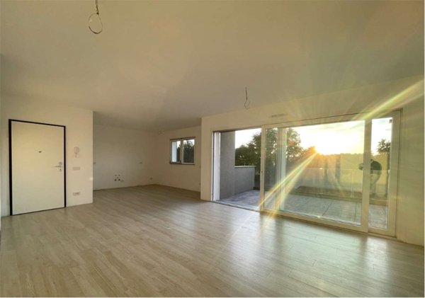 appartamento in vendita a Colverde in zona Gironico