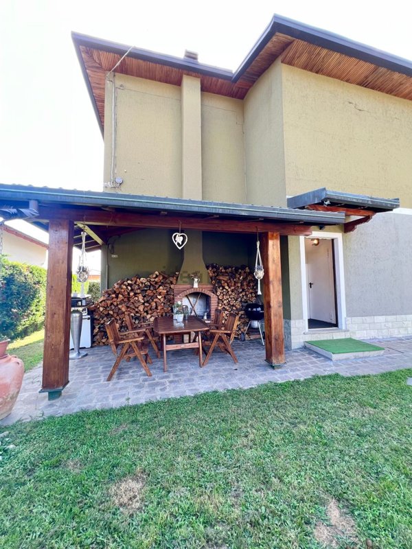 casa indipendente in vendita a Colverde