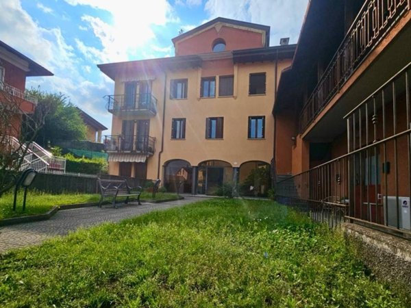 appartamento in vendita a Colverde in zona Gironico