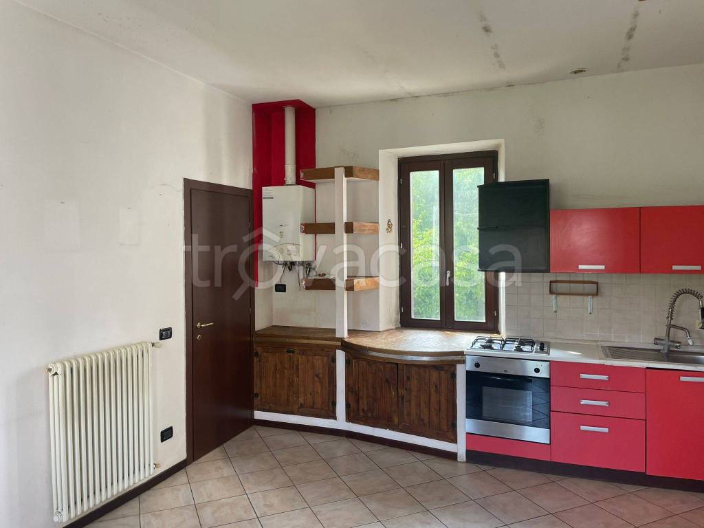appartamento in vendita a Colverde in zona Drezzo