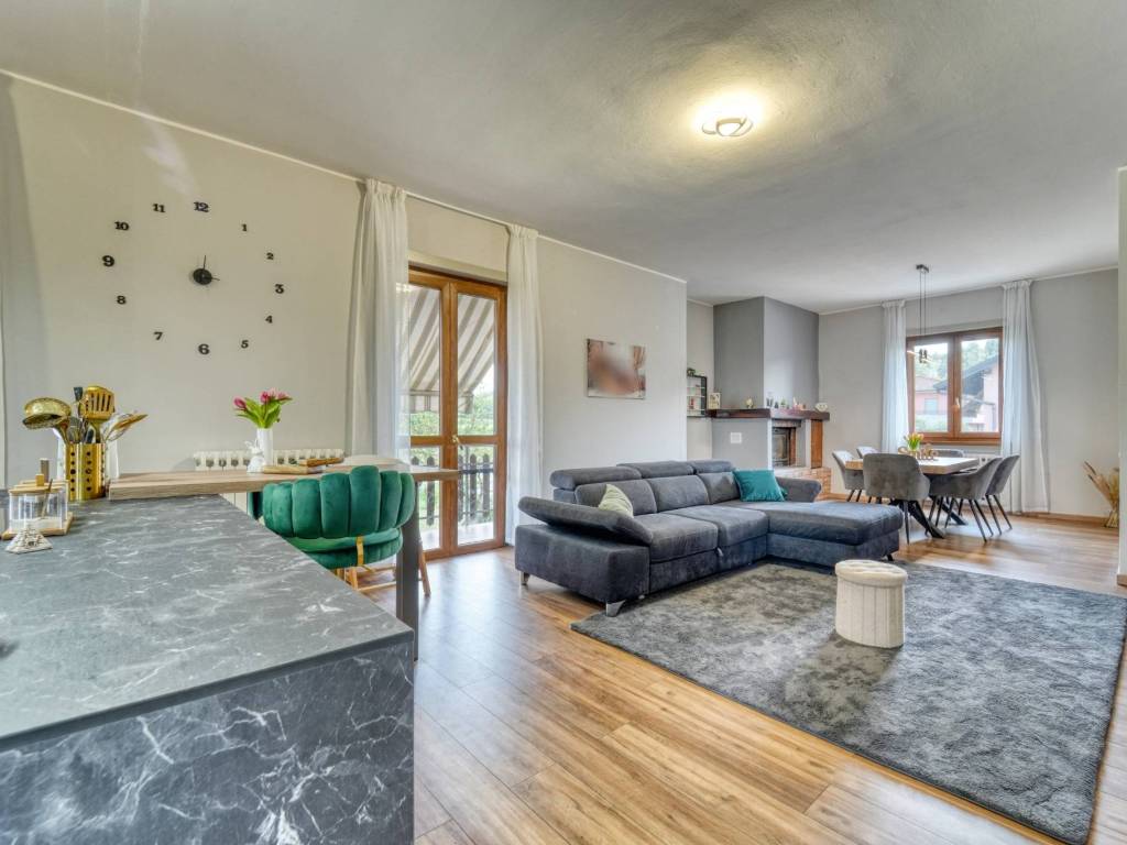 casa indipendente in vendita a Colverde in zona Gironico