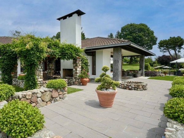 casa indipendente in vendita a Colverde