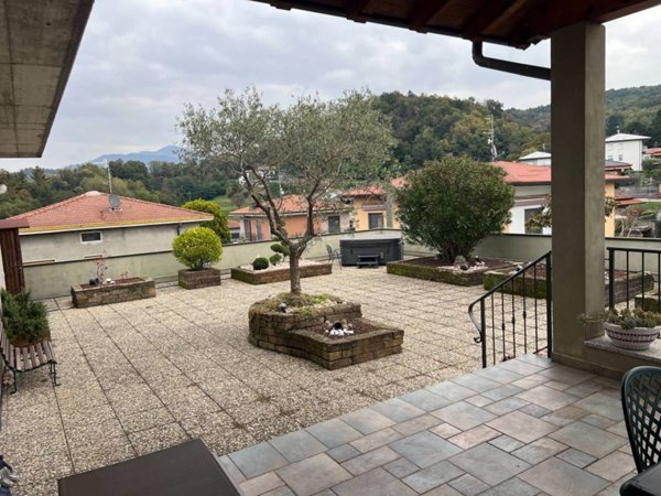 appartamento in vendita a Colverde in zona Drezzo