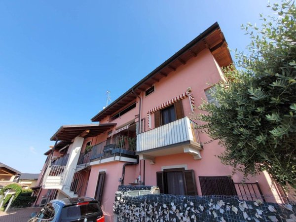 appartamento in vendita a Colverde in zona Drezzo