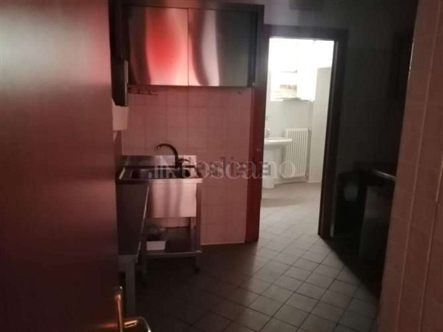 locale commerciale in vendita a Colverde