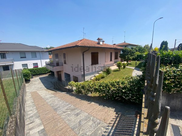casa indipendente in vendita a Colverde in zona Gironico