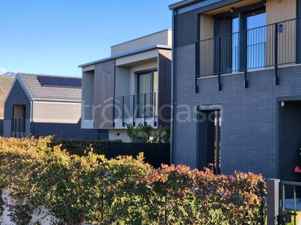 casa indipendente in vendita a Colverde in zona Salvadonica