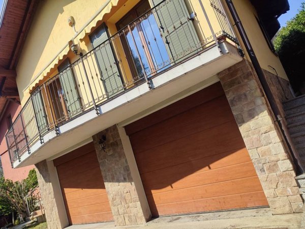 casa indipendente in vendita a Colverde in zona Parè