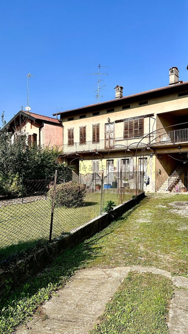 appartamento in vendita a Colverde in zona Gironico