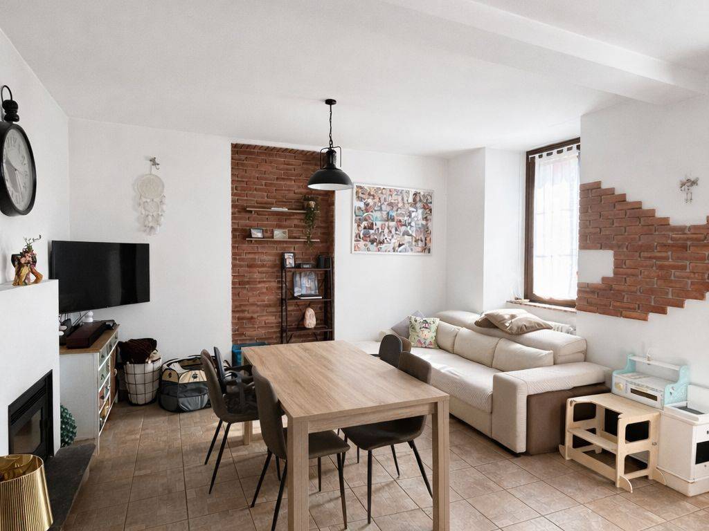 appartamento in vendita a Colverde in zona Drezzo