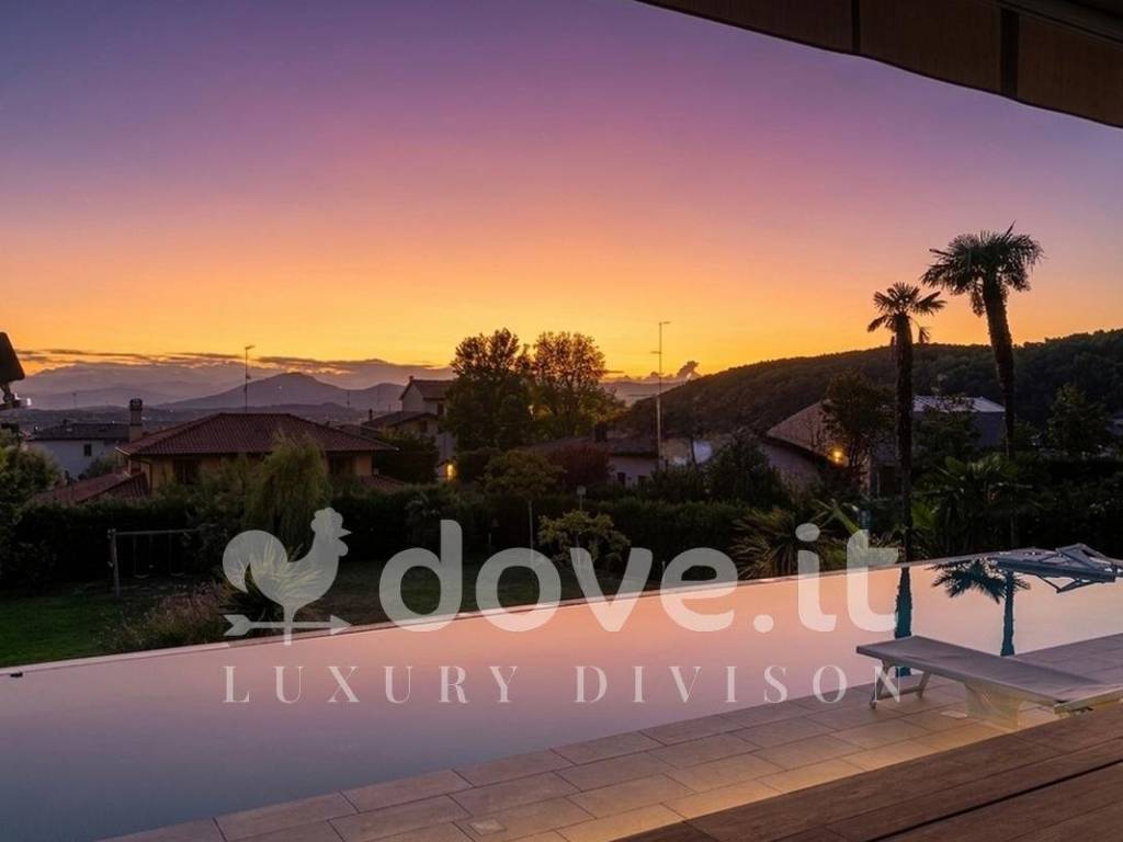 casa indipendente in vendita a Colverde