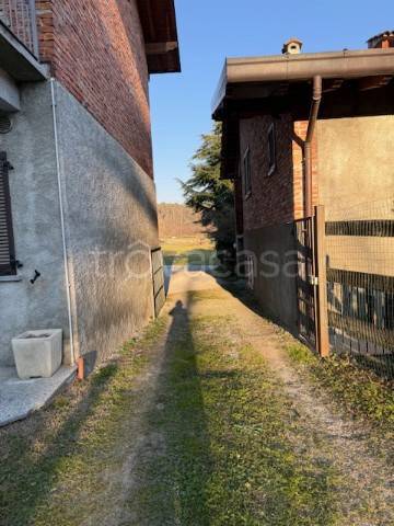 appartamento in vendita a Colverde in zona Gironico al Monte