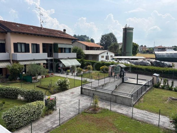 appartamento in vendita a Colverde in zona Gironico