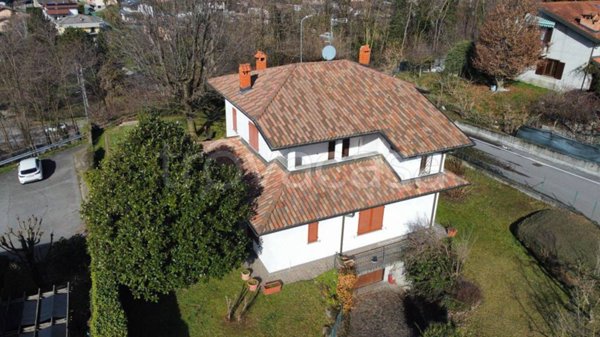 casa indipendente in vendita a Colverde in zona Gironico