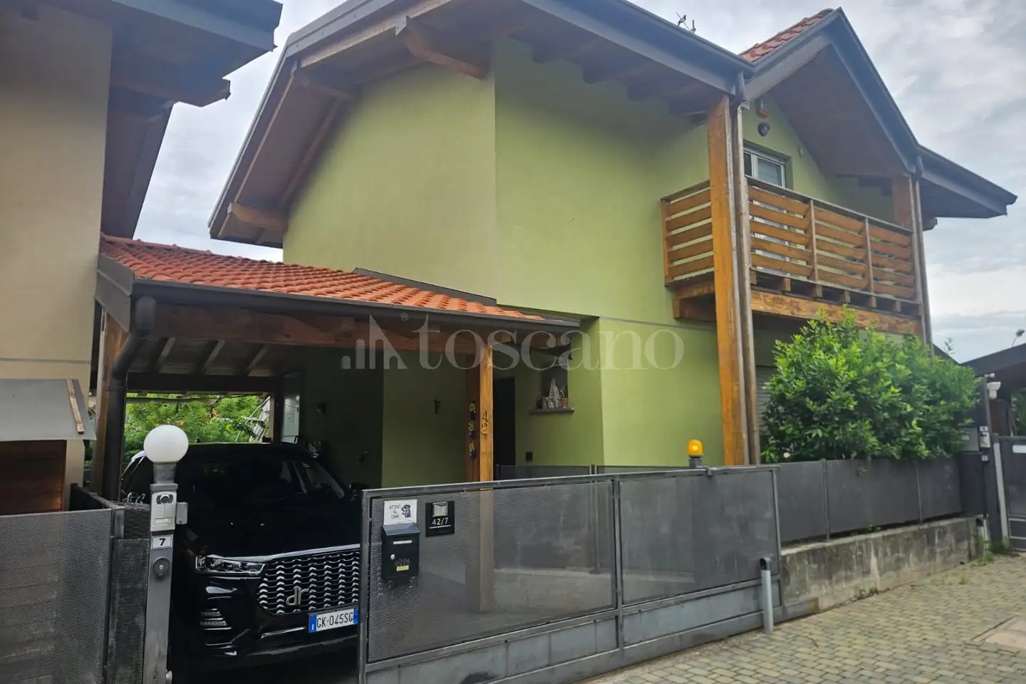 casa indipendente in vendita a Colverde in zona Drezzo