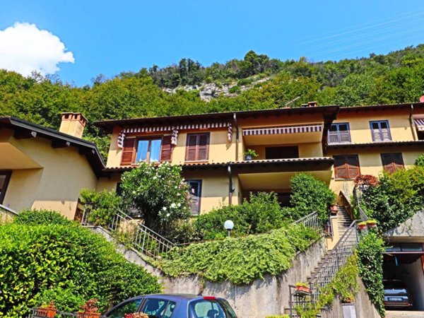 appartamento in vendita a Tremezzina in zona Lenno