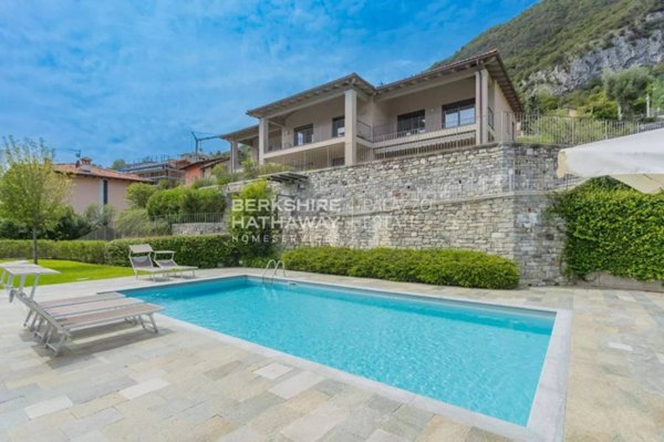 appartamento in vendita a Tremezzina in zona Pola
