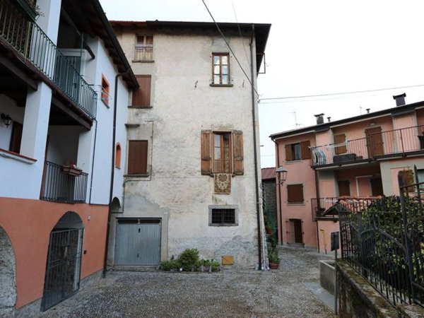 appartamento in vendita a Tremezzina in zona Lenno