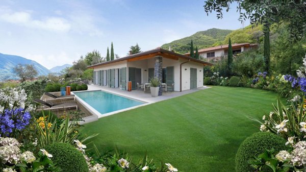 casa indipendente in vendita a Tremezzina in zona Lenno