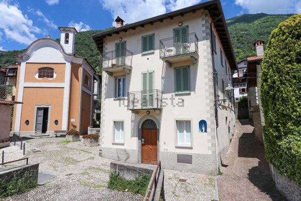 appartamento in vendita a Tremezzina in zona Lenno