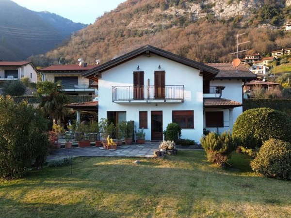 casa indipendente in vendita a Tremezzina in zona Lenno