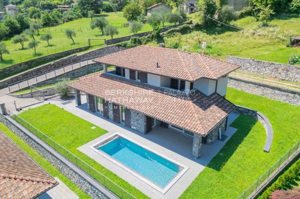 casa indipendente in vendita a Tremezzina in zona Lenno
