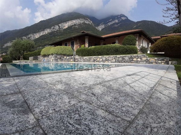 villa in vendita a Tremezzina in zona Tremezzo