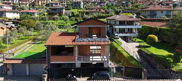 casa indipendente in vendita a Tremezzina in zona Ossuccio