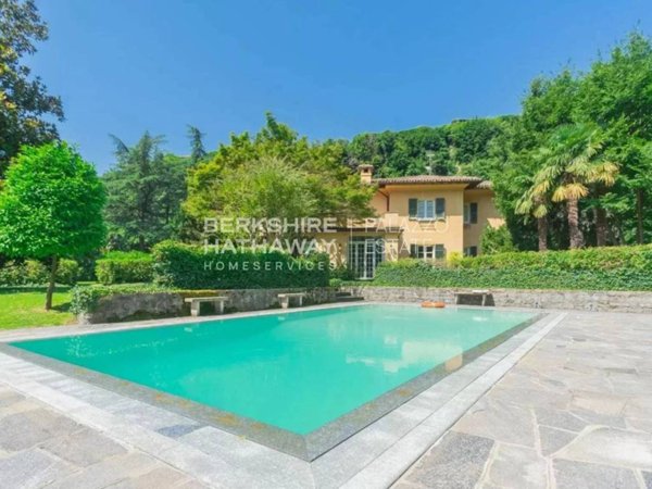 casa indipendente in vendita a Tremezzina in zona Ossuccio