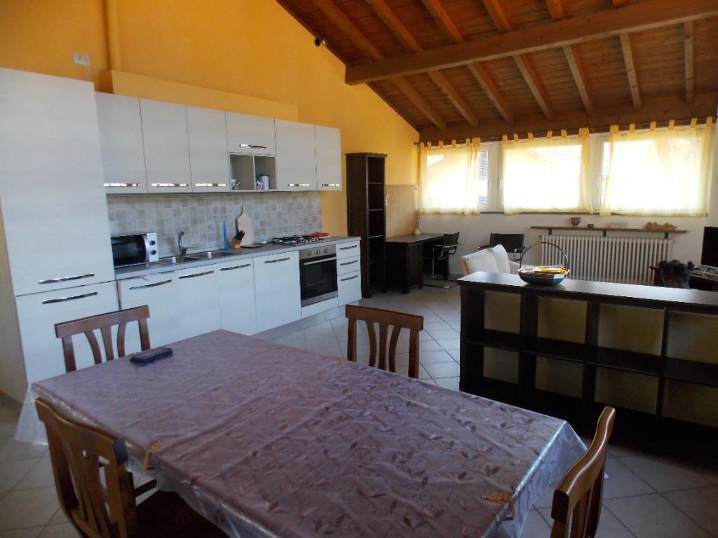 appartamento in vendita a Tremezzina in zona Lenno