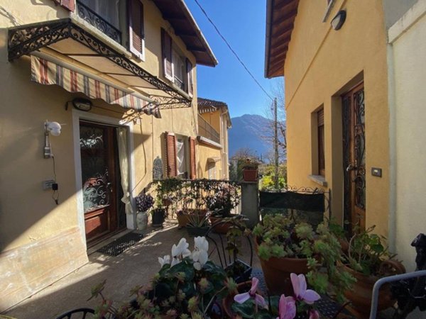 casa indipendente in vendita a Tremezzina in zona Tremezzo