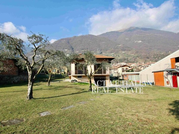 casa indipendente in vendita a Tremezzina in zona Lenno