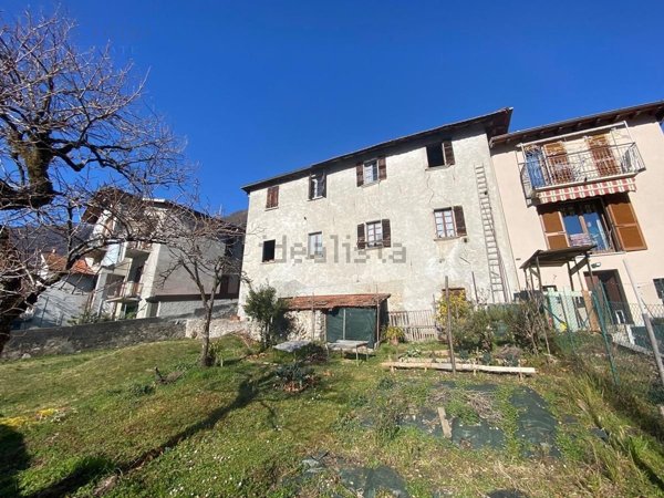 esavano in vendita a Tremezzina