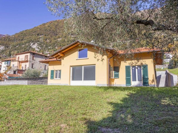 casa indipendente in vendita a Tremezzina in zona Lenno
