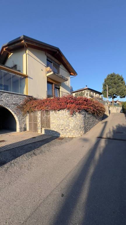 casa indipendente in vendita a Tremezzina in zona Isola Comacina