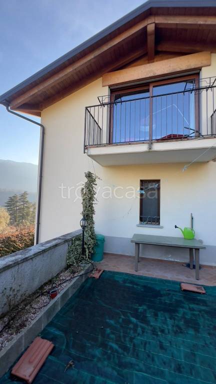 casa indipendente in vendita a Tremezzina in zona Lenno