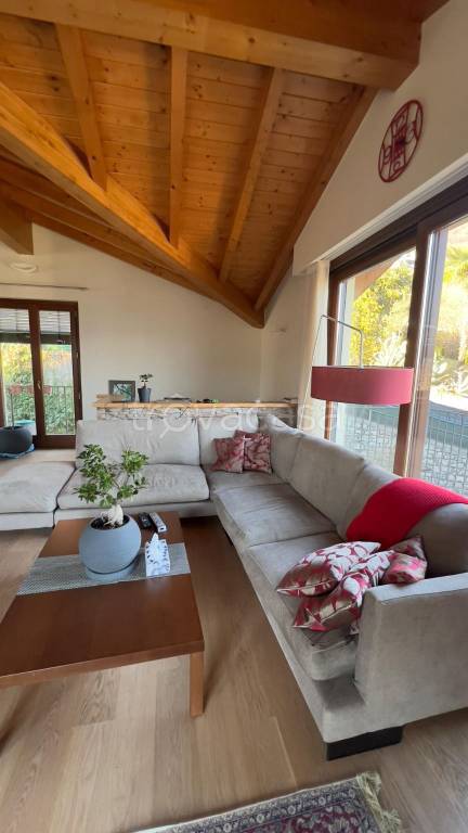casa indipendente in vendita a Tremezzina in zona Isola Comacina