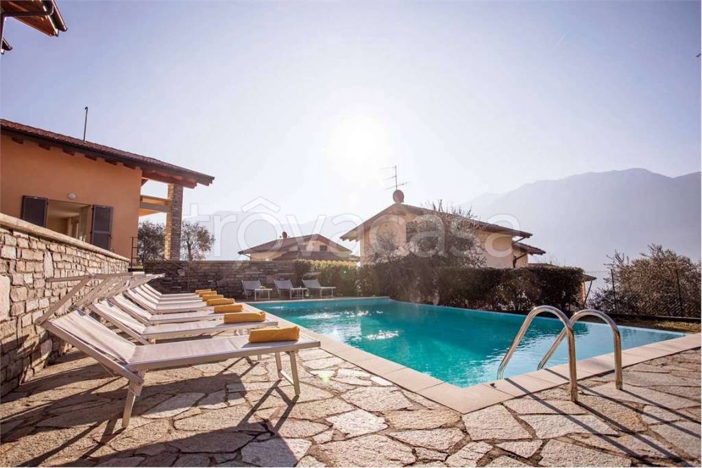 appartamento in vendita a Tremezzina in zona Ossuccio