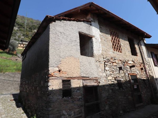 casa indipendente in vendita a Tremezzina in zona Lenno
