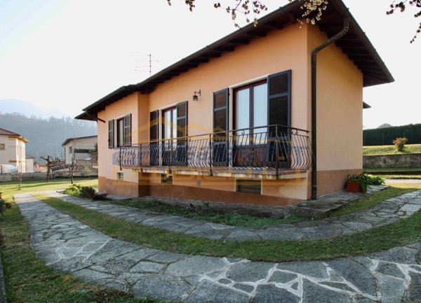 casa indipendente in vendita a Tremezzina in zona Lenno