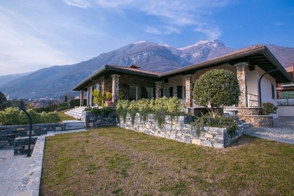 casa indipendente in vendita a Tremezzina
