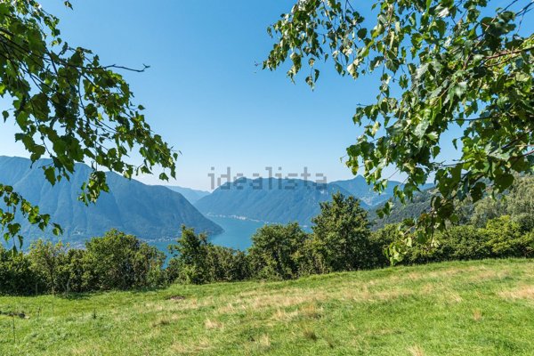 appartamento in vendita a Tremezzina in zona Lenno