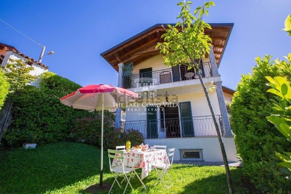 casa indipendente in vendita a Tremezzina in zona Mezzegra