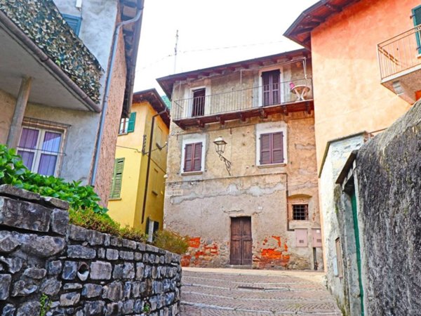 casa indipendente in vendita a Tremezzina in zona Lenno