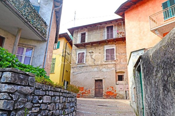 casa indipendente in vendita a Tremezzina in zona Lenno
